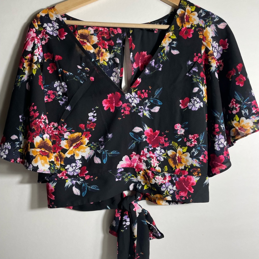 Express Floral Black Wrap Top Open Back Tie Bottom Size S